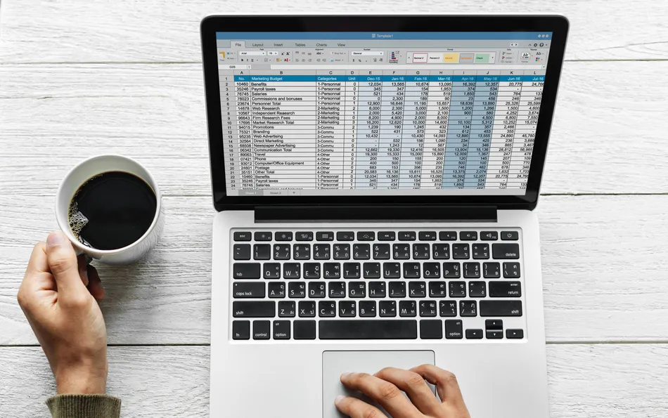 ERP or Spreadsheets? Why you should stop those outdated quick fixes.
